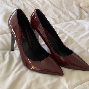 Demonia pumps
